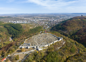 Шуменската крепост: История и Археологически Находки