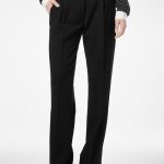 Силуетът на панталона за жени: как кройката променя цялата визия